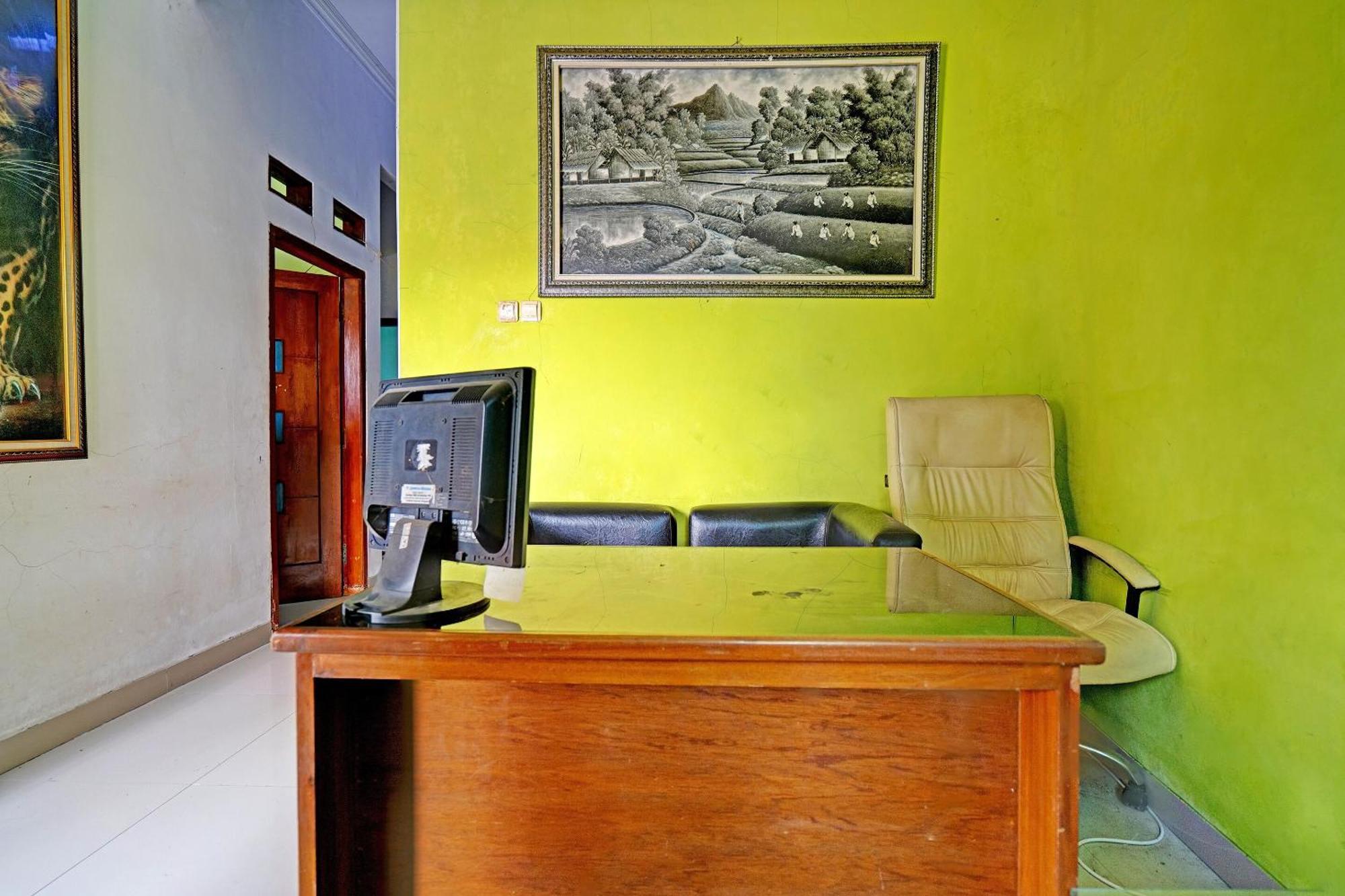 Oyo 91955 Pondokan Cempaka Cirebon Ngoại thất bức ảnh