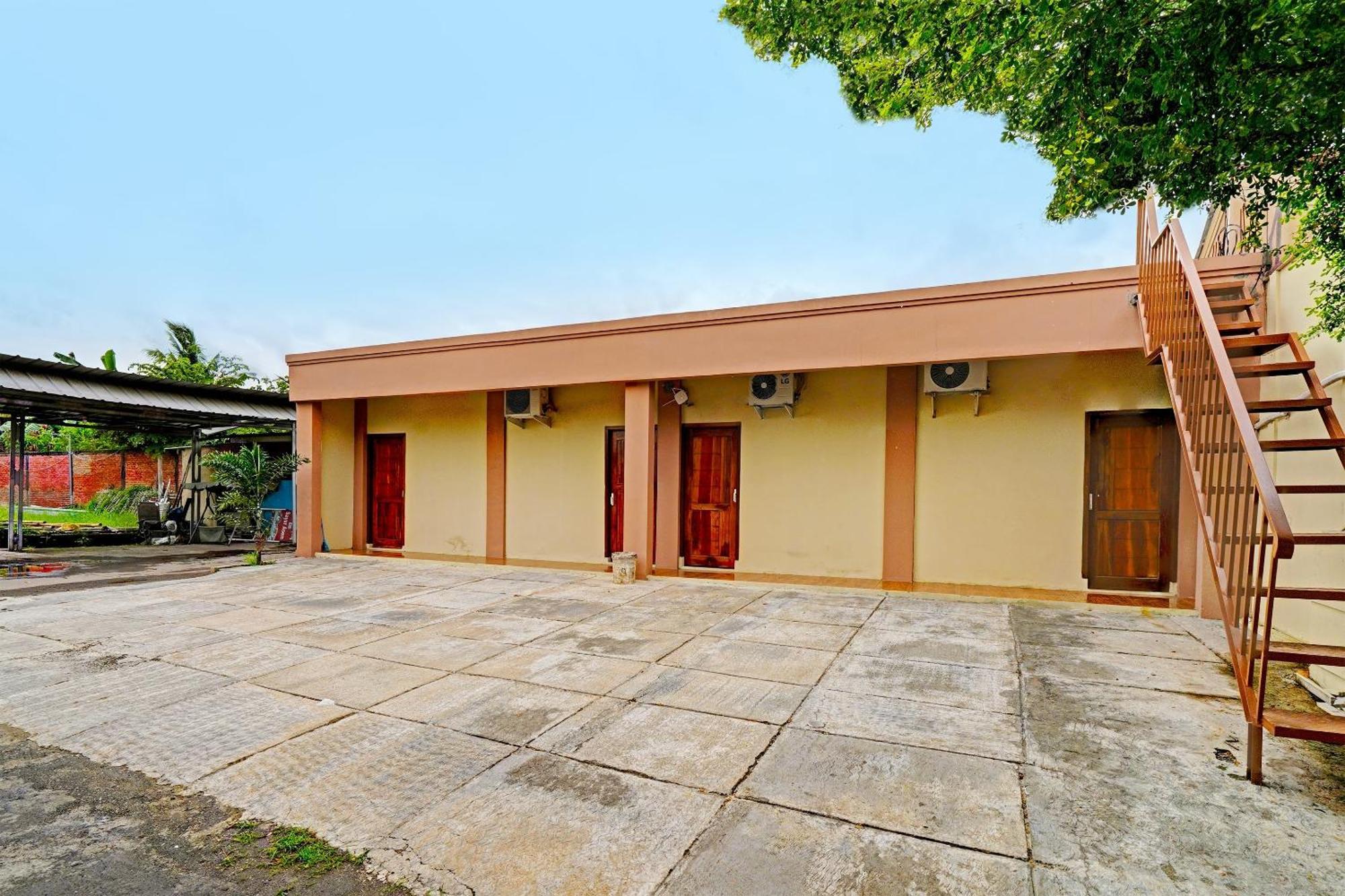 Oyo 91955 Pondokan Cempaka Cirebon Ngoại thất bức ảnh