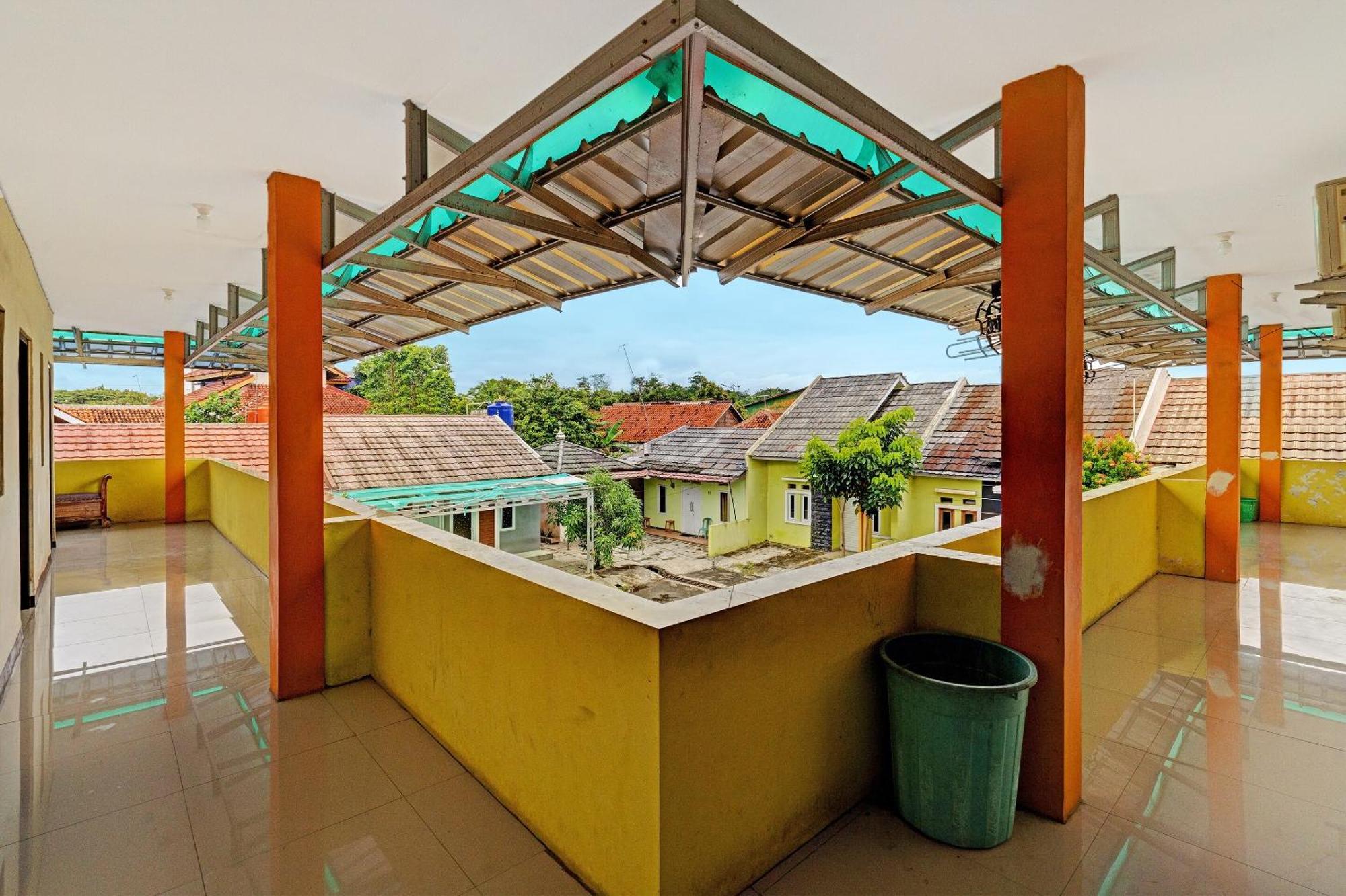 Oyo 91955 Pondokan Cempaka Cirebon Ngoại thất bức ảnh