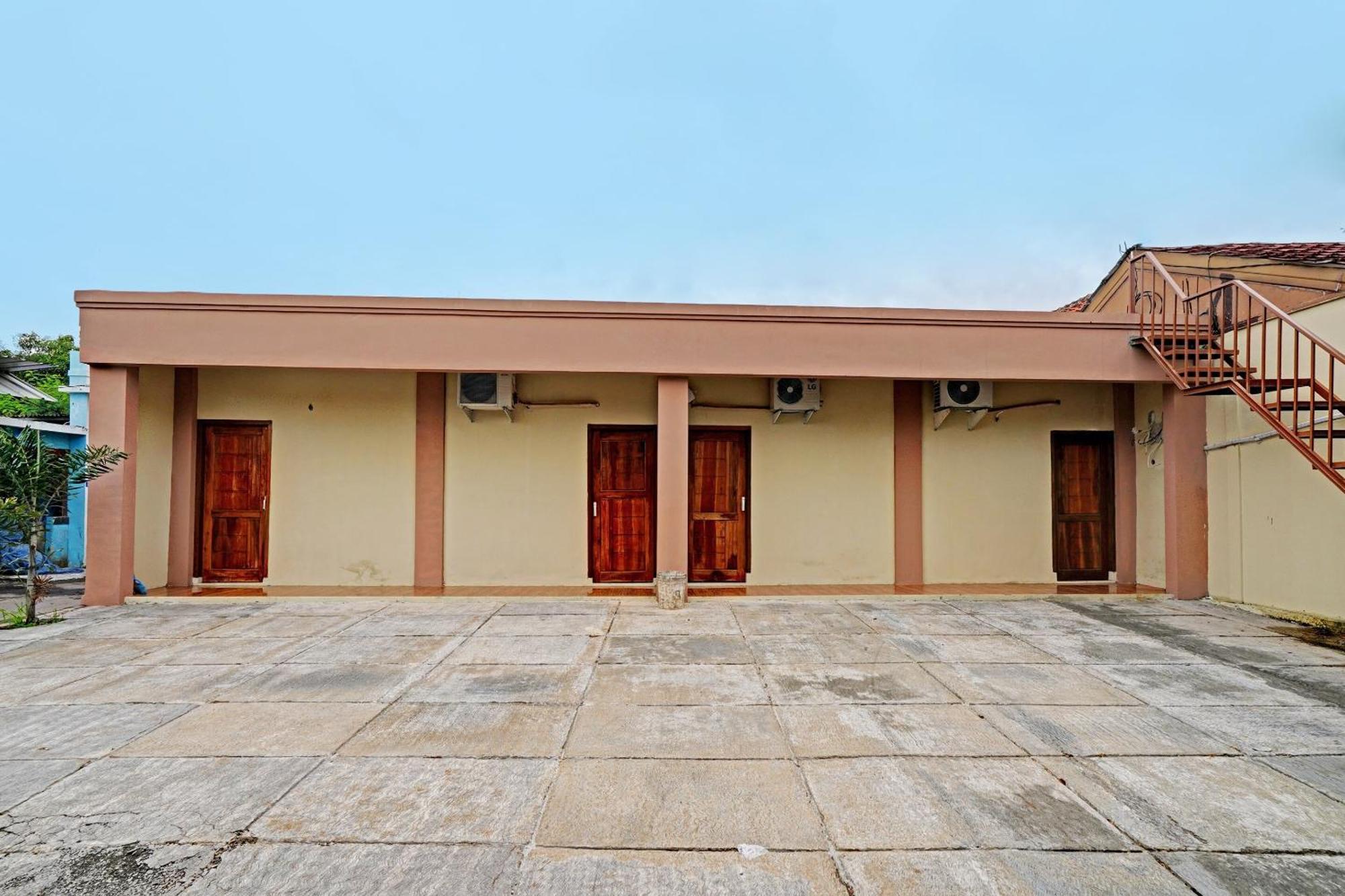 Oyo 91955 Pondokan Cempaka Cirebon Ngoại thất bức ảnh
