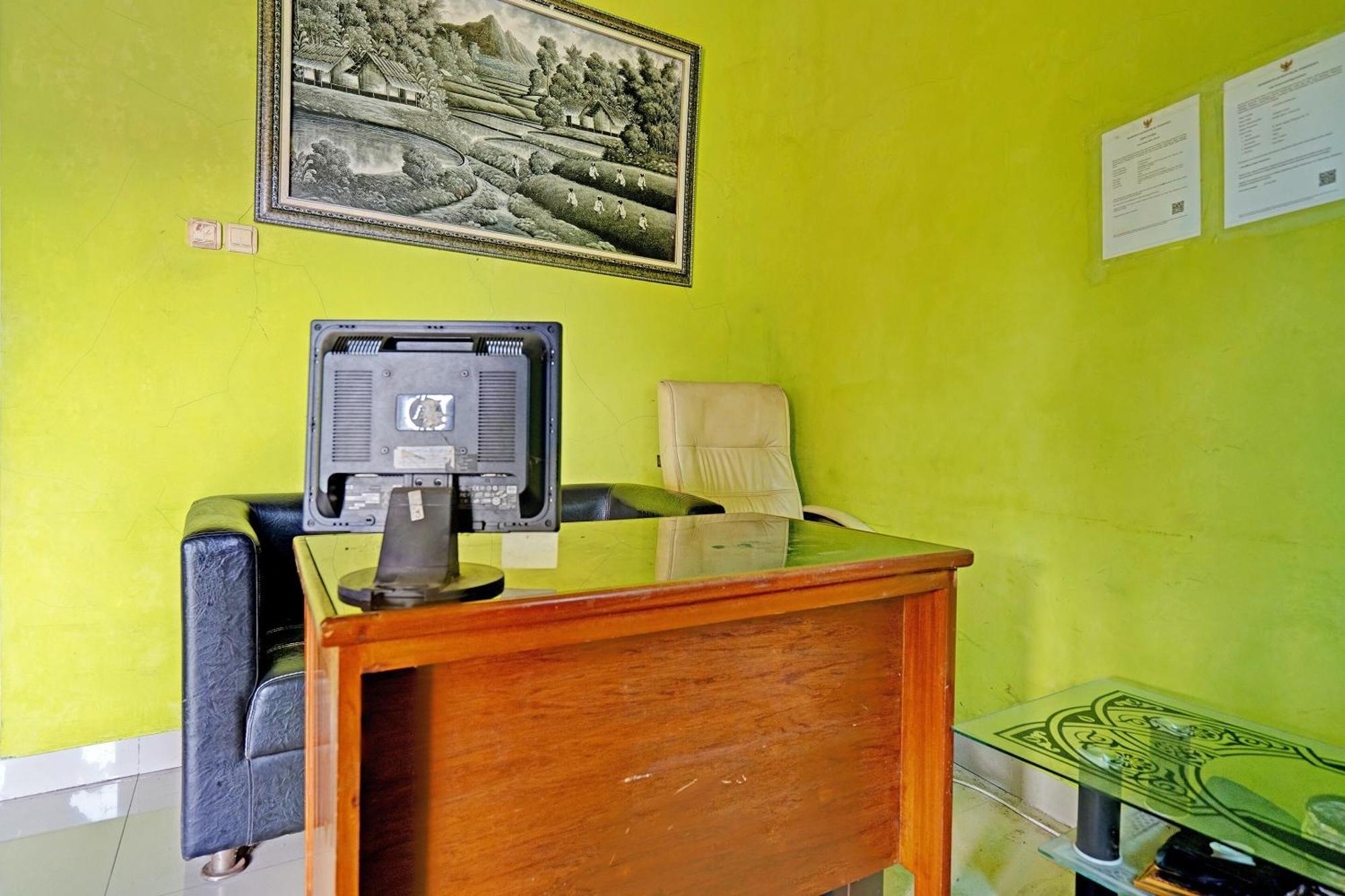 Oyo 91955 Pondokan Cempaka Cirebon Ngoại thất bức ảnh